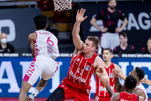 的足球之路 的足球之路