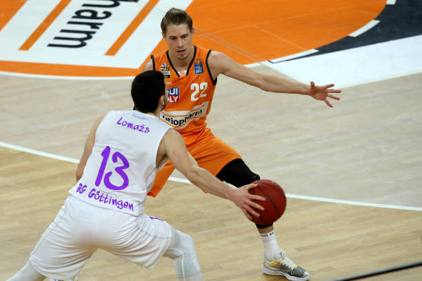 对德甲形成 对德甲形成