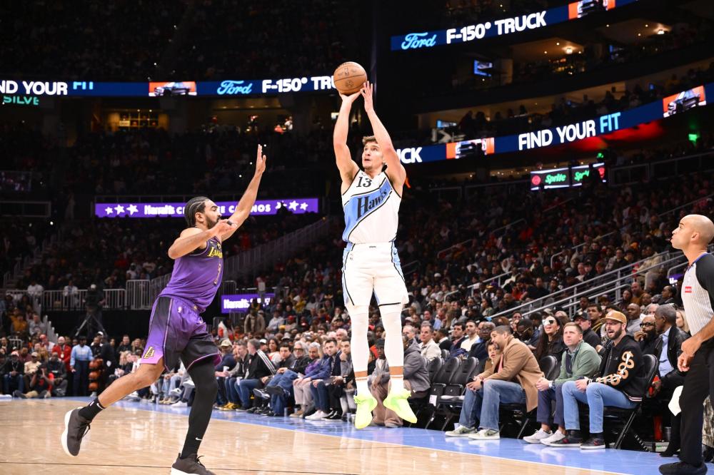 育竞技场中 育竞技场中